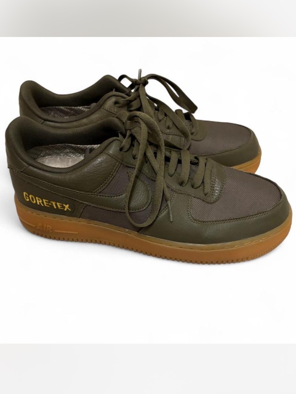 GORE-TEX Olive/Khaki Low-Top Sneakers with Gum Sole